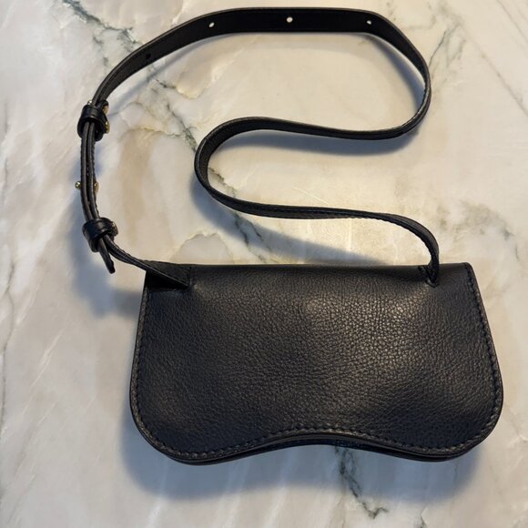 Lindquist Object Faba in Black - Picture 9 of 9